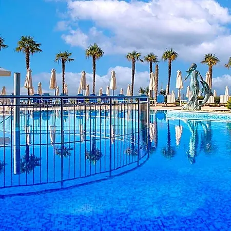 Sandy Bay Свети Влас